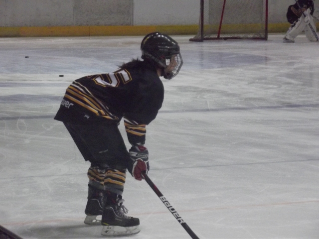 Monica Petrosino icing for the Bracknell Queen Bees last season. Now a Guildford player!